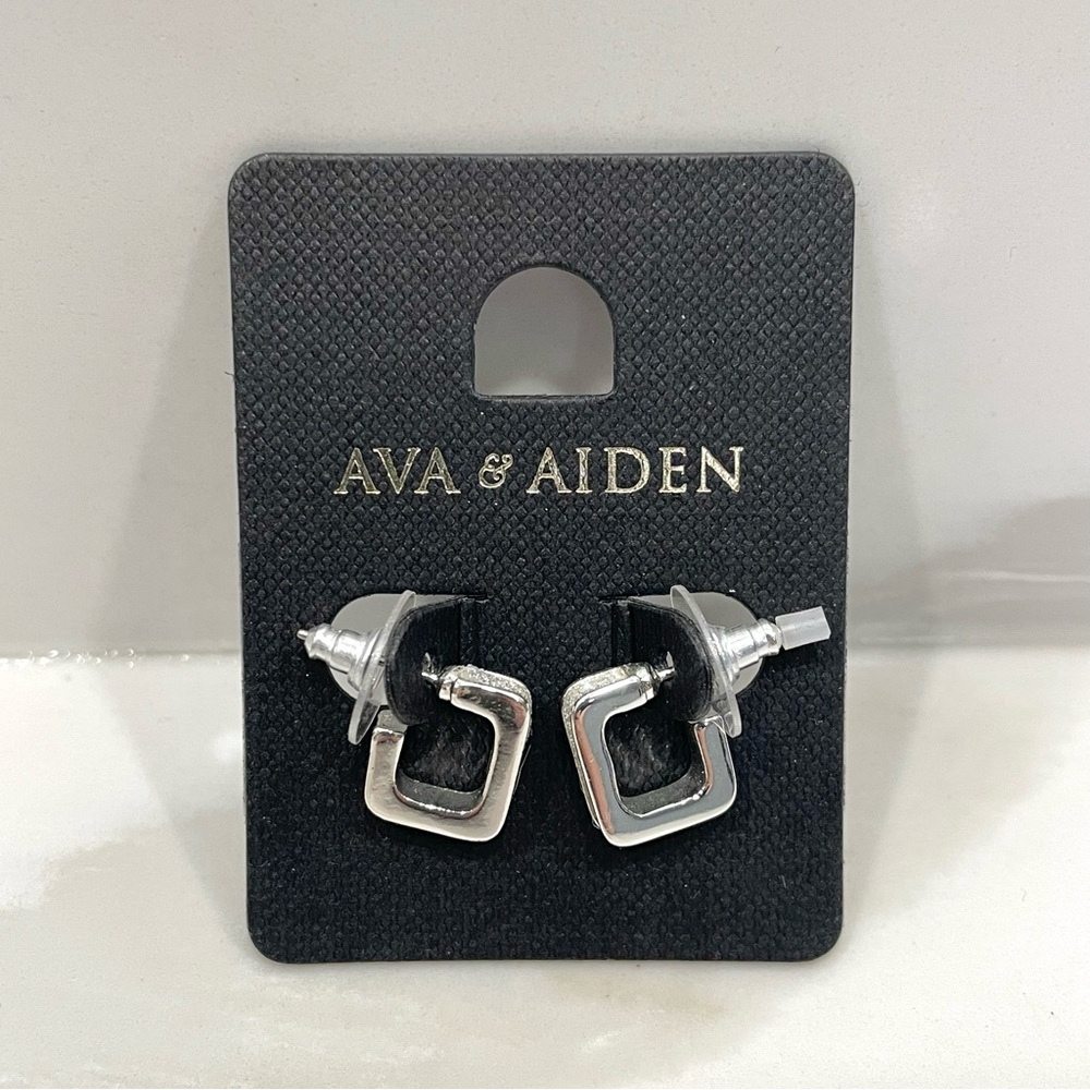 🔵3/$25 NEW Ava & Aiden Rectangle Hoop Earrings